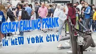 FALLING IN NEW YORK PRANK !