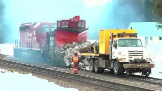 CPR Jet Truck Melts Snow off Plow 400840