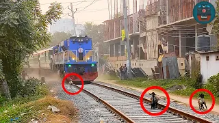 বেনাপোল এক্সপ্রেসের সাথে ভয়াবহ এক্সি*ডেন্ট | An ACCIDENT with Dhaka bound Benapole Express Train