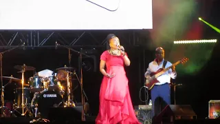 A.K.I.K.O. - Emeline Michel Live à Haiti en Folie 2019, Montréal