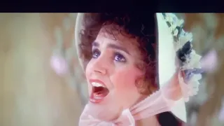 Linda Ronstadt in The Pirates Of Penzance 1983