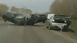 Подборка страшных аварий ДТП -  Scariest Car Accidents 2013