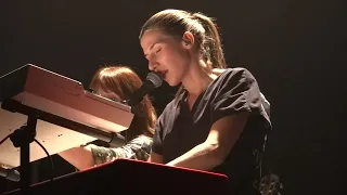 Aldous Harding - She'll Be Coming Round the Mountain (Live) Paris, Le Trianon - 28/03/2023