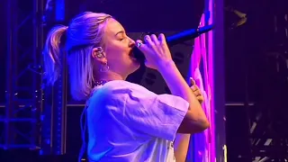 Anne-Marie | Let Me Live (Live Performance) Lollapalooza