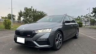 Skoda Octavia Combi RS｜245匹馬力｜RS外觀套件｜RS數位儀表｜運動模式｜19吋鋁圈｜紅色卡鉗｜640公升後置物