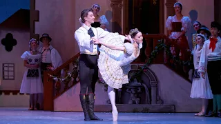 Coppélia Act III pas de deux (Marianela Nuñez, Vadim Muntagirov; The Royal Ballet)