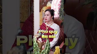 Nốt Ruồi Giàu Sang Phú Quý