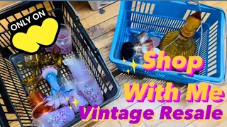 “Officially A Double Basket Situation”| SHOP WITH ME | VINTAGE RESALE | ANTIQUE MALL FINDS | WHATNOT