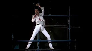 Queen - We Will Rock You (fast) - Milton Keynes 1982