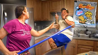 FART BOMB PRANK ON MY DOMINICAN MOTHER AND THIS HAPPENED... (MUST WATCH)