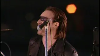 U2 - 22/11/2004 - New-York - The Brooklyn Bridge - Pro + amateur Mix by Achtungpop