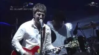 Noel Gallagher`s High Flying Birds - Everybody's On the Run [HD] (Live Fuji Rock Festival 2012)