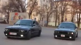 Best of BMW M5 E34 - BURNOUT, DRIFT, REVS!