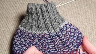 Simple pattern in two rows I Socks