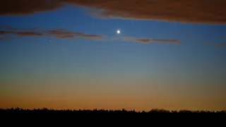 Venus and Mars in the morning sky. Beautiful mornings with planets. Timelapses and photos.