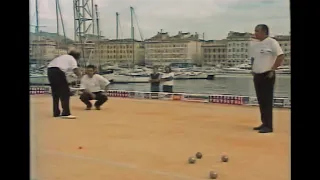 Quand les joueurs de pétanque s'énervent part3