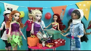 Elsa Birthday Party! Fancy Dress Disney Princesses Giant Cake Real Food Presents Music & Dancing!
