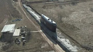 Maviс 2 zoom and submarine K19