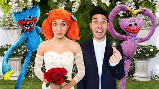 MI SPOSO CON LA VERA BAMBOLA POPPY PLAYTIME NELLA VITA REALE! *proposta di matrimonio e bacio*