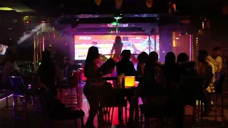 Big Pooltable Dance show JOPO Bar Phnom Penh NightLife Scenses