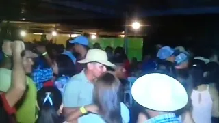 Edwin Martinez Y Los Alegres de la cumbia la limona de las cruce