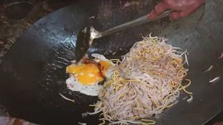 Legendary Char Kway Teow - Singapore Hawker Street Food