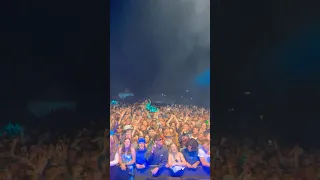 Crowd Singing ‘Wish You Were Here’ (at Pinky and the Floyd Concert)