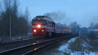 2 поезда Псков – Москва; Дно – Псков, "долгие" светофоры станции Берёзки | Тепловозы ТЭП70