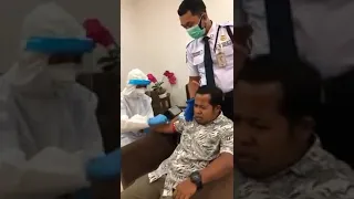 🤣😂💉Las Reacciones Más Divertidas ante las Inyecciones, Videos de Risas 2020, Sí Te Ríes pierdes