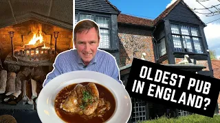 Reviewing BANGERS AND MASH at the 'OLDEST PUB IN ENGLAND'!