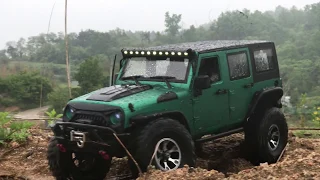 Xtra Speed Jeep Rubicon JK | MST MPA Axles | Driving on the construction site