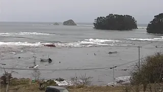 2011 Japan Tsunami - Nezaki Fishing Port. (Full Footage)