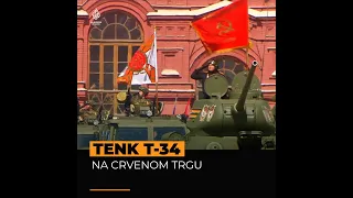 Tenk T-34 i nuklearno naoružanje na paradi u Moskvi