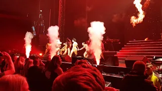 Christina Aguilera - Dirrty (Live on Manchester Arena) 12.11.19