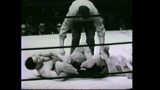 Roy Asselin vs George (Shirley) Temple 1950's Los Angeles professional wrestling wild action
