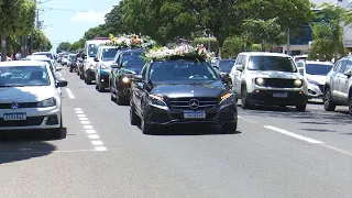 CHACINA: FAMILIARES E AMIGOS SE DESPEDEM DE MÃE E TRÊS FILHAS BRUTALMENTE ASSASSINADAS EM SORRISO