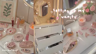 aesthetic vanity makeover ✨ makeup, organizing my stuff, keyboard collection 💗 ‧₊˚