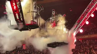 KISS - Rock And Roll All Nite (last song @ last consert) New York 2013-12-02