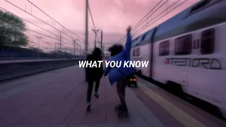 Two Door Cinema Club ; What You Know | Español