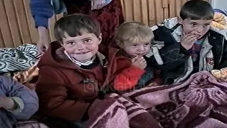 Refugjatët kosovarë mbërrijnë në Gjirokastër (5 Prill 1999)