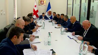 ვახტანგ გომელაურმა ქვემო ქართლის პოლიციის დეპარტამენტის დანაყოფების ხელმძღვანელებთან თათბირი გამართა