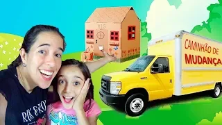 MOBILIAMOS A CASA DE PAPELÃO! ★ Minha casinha feita com restos de caixas ★ LELÊ E MAMÃE NO CANADÁ