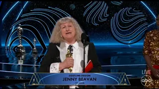 Oscars 03/27/2022 | Best Costume Design : Cruella – Jenny Beavan