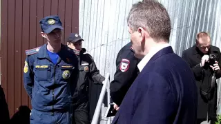 Работа 30 сотрудников полиции: не пускать депутата ЗСО А.Куринного на встречу с министром МЧС