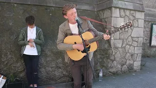 Padraig Cahill joins Dylan Harcourt for a first time duet w/Viva La Vida (Coldplay) *Suffolk Street*