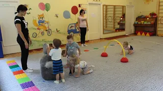 физкультурное занятие в группе раннего возраста