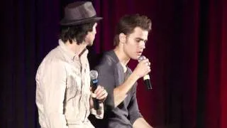 Ian Somerhalder & Paul Wesley Saturday Panel at BloodyNightCon 11.06.2011 (2)