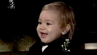 Mira cómo reaccionó Liam Eskenazi al ver tierno beso de sus padres en la boda 11-07-2015