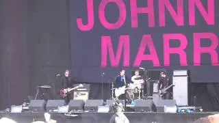 Johnny Marr - How Soon Is Now - Finsbury Park 2013