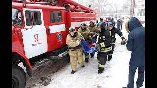 22-01-2020_Курганские пожарные спасли 27 человек из горящей многоэтажки